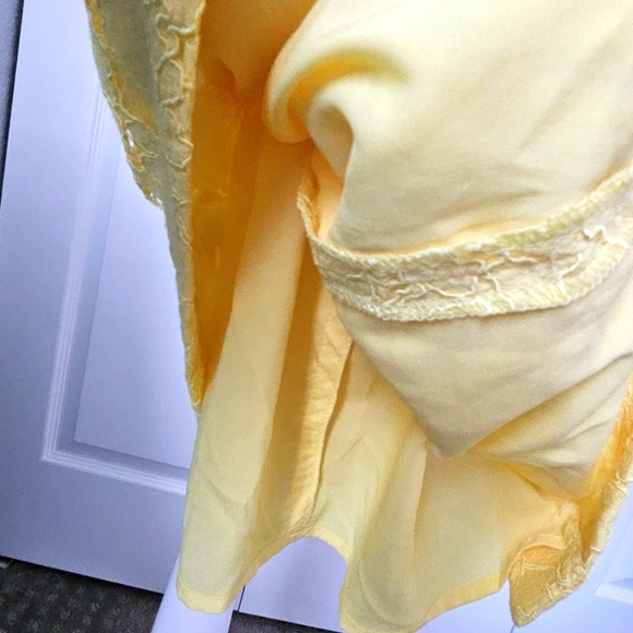 Lace Sheath Dress - Picture 7 of 9